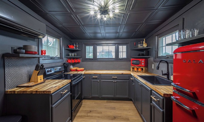 Audubon Apartment | Ultimate Bourbon Experience in Heart of Louisville