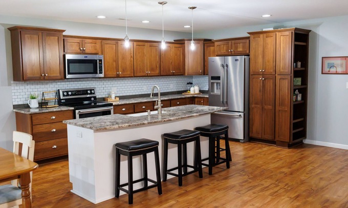 Lakewood Shelby County House | Ultimate Country Home with a 4800 sq.ft shed- pickle ball, corn hole, and more!
