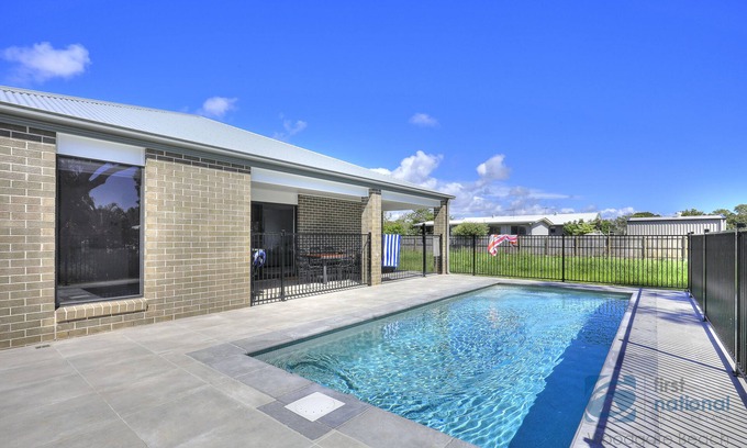 Woodgate House | Ultimate entertainer on First Avenue WOODGATE BEACH