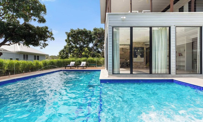 Carina House | Ultimate Family Retreat|Long Stays|Pet Friendly