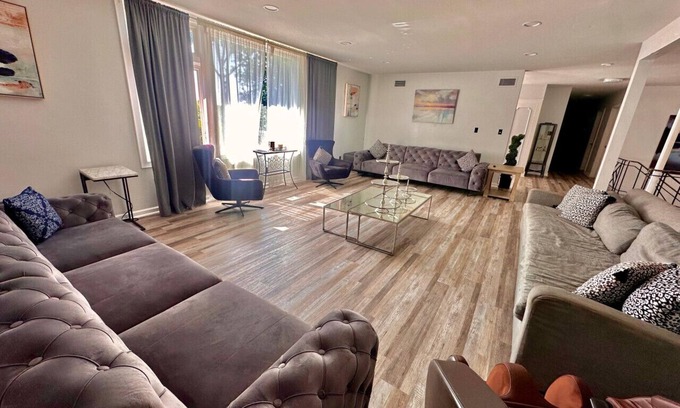 Paterson Villa | Ultimate Luxury Villa: Pool, Sauna, Hot Tub & More