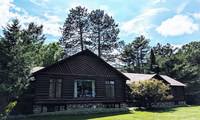 Phelps Cabin | Ultimate Northwoods Log Home! Cabin 14, POV Resort