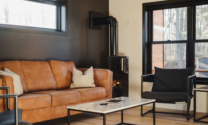 Crosby House | Ultimate Retreat: Cozy Cabin w/Fireplace! Cuyuna MTB Access