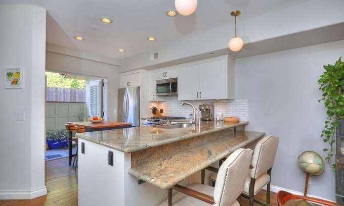 Santa Barbara House | Ultra Chic Townhome with Two Master suites. 1400 sq feet