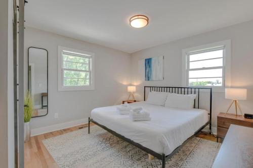 Franklin House | Ultra Country Retreat Historic Franklin Bungalow
