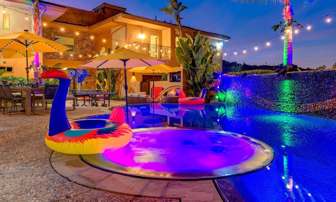 Escondido House | ULTRA Exclusive Massive Dream Home! Pool+Spa+Views+Sleeps 30!