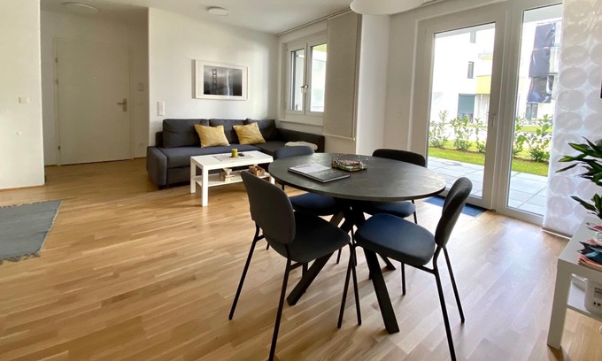 Favoriten Apartment | Ultra-modern apartment near the subway and Therme Wien, 15 min to Stephansplatz