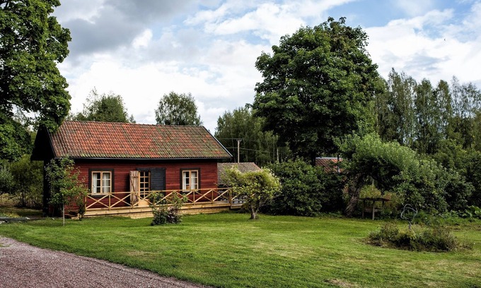 Ramnas Bed & Breakfast | Ulvsbomuren Vildmark & Lantliv