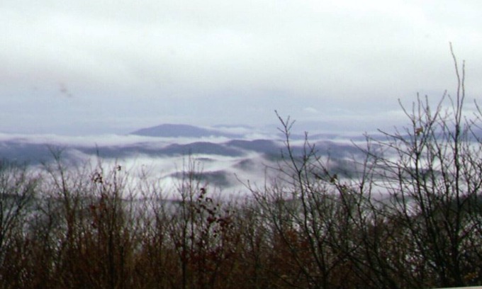 Roan Mountain House | Unbelievable Long Range Views