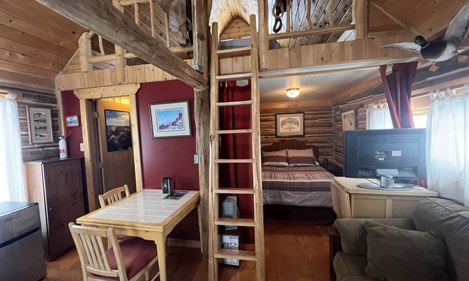 Pony Cabin | Uncle Buddy's Cabin