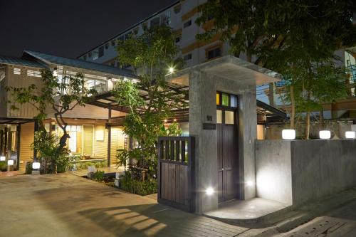 Siriraj House | Uncle Loy's Boutique House