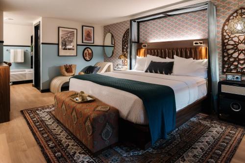 West Yarmouth Hotel | UNCOMMONER HOTEL by Reverie Boutique Collection