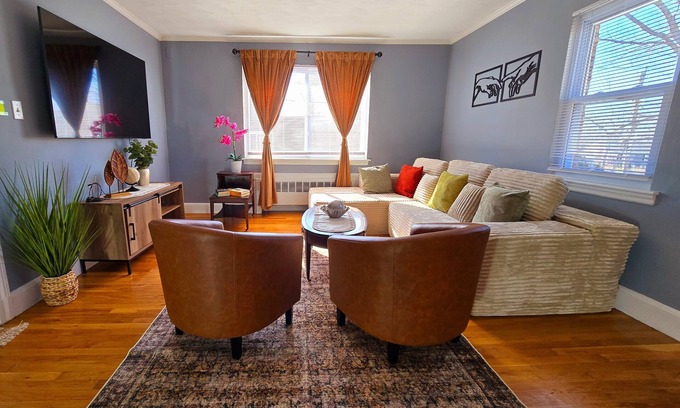 West Roxbury Apartment | Under the Sun Apartment