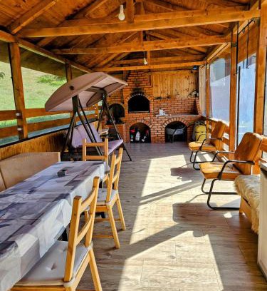 Dambovicioara House | Undeva la Mosie