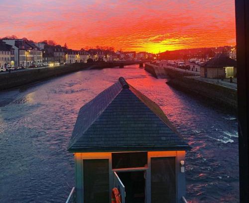 Landerneau Apartment | une nuit sur le pont 1