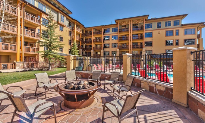 Park City Apartment | Unequalled Ski in Out, Next to Gondola, Sundial 2Br, Pool, Hot tub, Condo Nast Winner C211