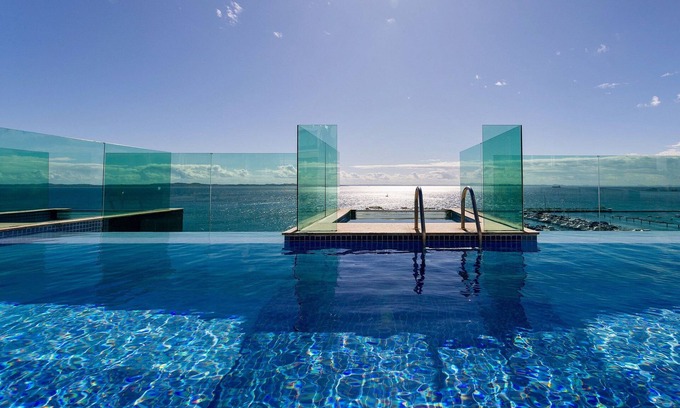 Dois de Julho Apartment | Unforgettable Experience Near MAM