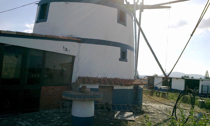 Aveiras de Cima Cottage | unforgettable holidays WINDMILL