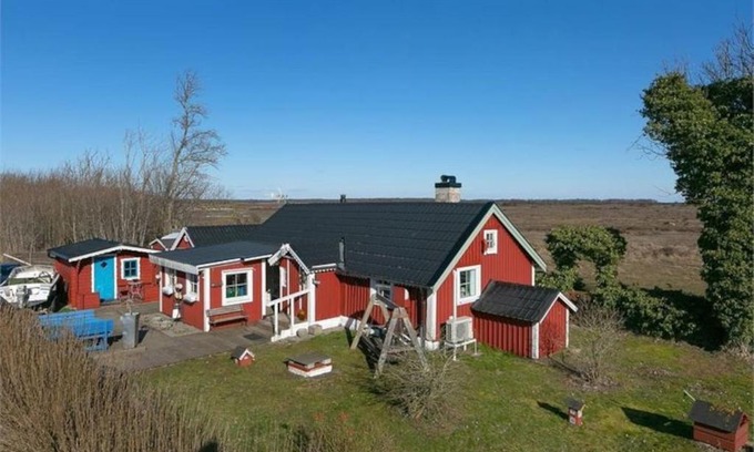 Morbylanga House | Unikt läge med stora Alvaret som närmsta granne