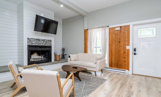 Union Pier Cottage | Union Pier Cottage Close To Everything!