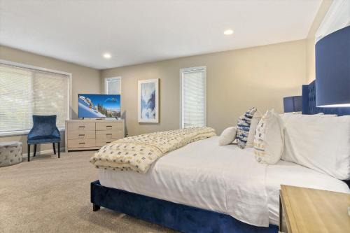Midvale House | Union Pines in Salt Lake with Hot Tub and Deck