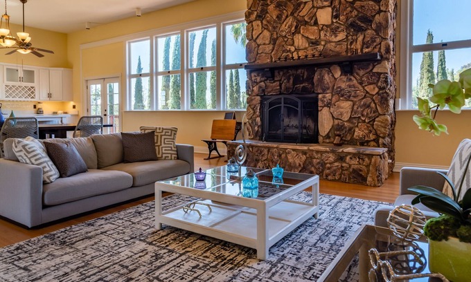 Paso Robles House | Union Road Schoolhouse-History and Elegance in Wine Country! Brand New Spa!