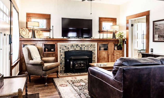 Nob Hill House | Union Street | 2 Blocks From Downtown
