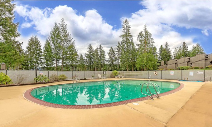 Union Condo | Union Waterfront Condo Retreat!