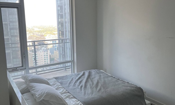 Fashion District Condo | Unique 1+1 Bed, 1 Bath, 634 Sq Ft Suite Down Town Toronto