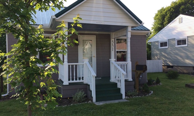 New Philadelphia House | unique 2 Bedroom house with large backyard - The “ Warehouse”