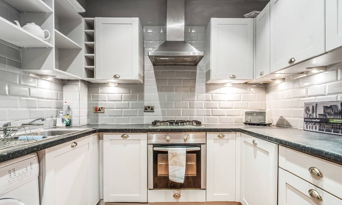 Merchiston Apartment | Unique 3 bed apartment