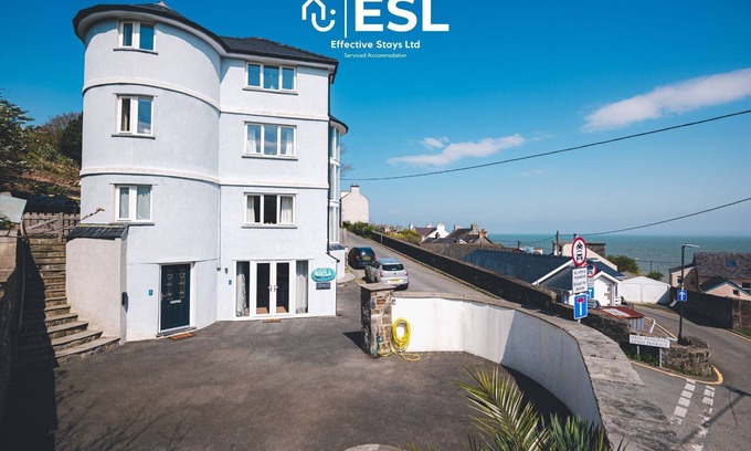 New Quay House | Unique 5-Bed House with Breathtaking Sea Views over New Quay