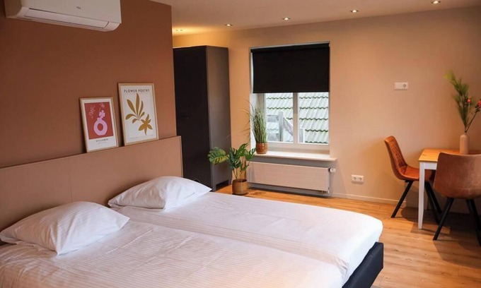 Maasbommel House | Unique B&B room next to a historic mill, with luxurious comfort and a beautiful location in Gelderland.