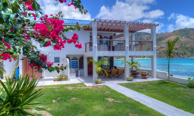 Brewers Bay House | Unique beach front property steps away from the beautiful waters of brewers bay.