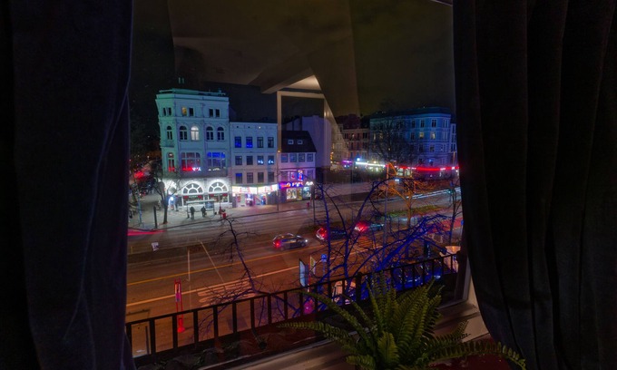 Saint Pauli Apartment | Unique Boutique Apartment directly on Reeperbahn