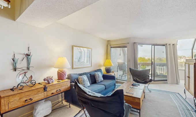 Shelter Cove Condo | Unique condo w/bay view, balcony & spiral staircase - great location
