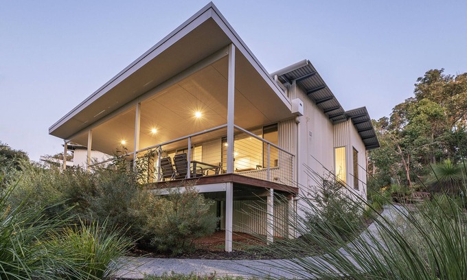 Quedjinup House | Unique Dunsborough Bushland Setting
