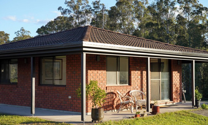 Nana Glen Cottage | Unique Farm Stay - Horse Riding, 2BR Cottage, Horses Welcome, Near Coffs Harbour