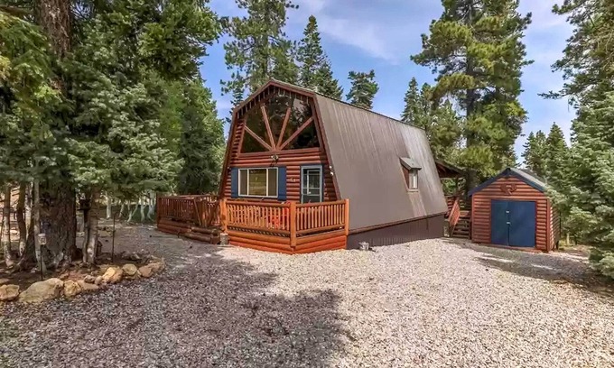 Duck Creek Village Cabin | Unique Forest Cabin with Deck: Ski, Hike, Fish!