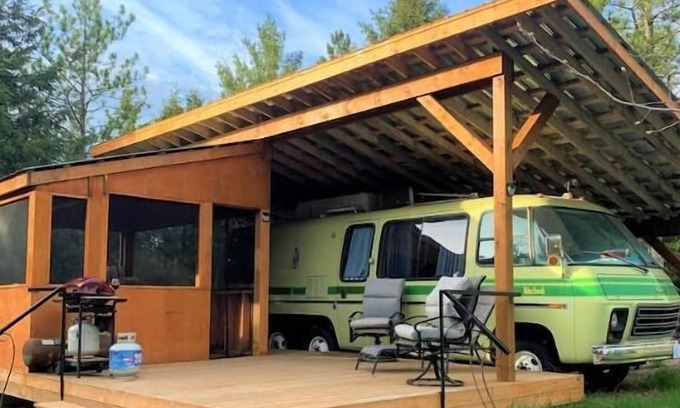 Durham Region House | Unique Glamping RV on 100 acres 1 hr from Toronto