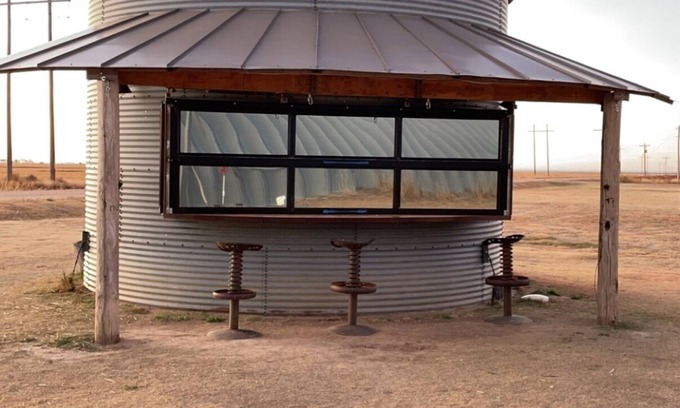 Stanton County House | UNIQUE Grainbin Ranch Stay