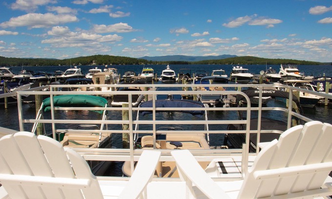Weirs Beach Boat Rental | π Unique Houseboat Experience on Lake Winnipesaukee - Harborside π€π