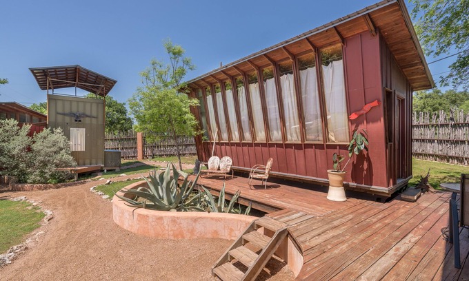 Spicewood House | Unique Lakeside Eco-Cabin on Magical Property - Kayaks, Canoes, SUPs, Yoga!