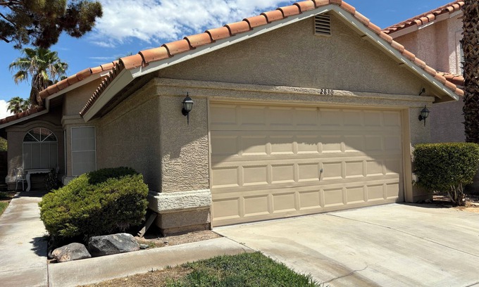 Green Valley House | Unique location House 2 beds 2 baths SWIMMING POOL, nice terrace garage attached