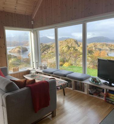Sennesvik House | Unique private cabin in Lofoten