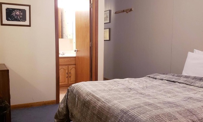 Ironwood Apartment | Unique, Private guestroom inside the Lodge at North Ironwood Acres resort with TWO QUEEN beds and two small bathrooms. DOG FRIENDLY!