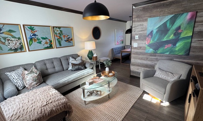 Biddleville House | Unique, professionally designed amenity-rich 2-bedroom townhome in Uptown CLTn