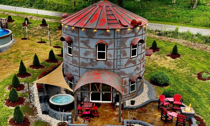 Smith Other | Unique repurposed "The Red Bin"