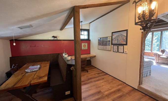 Wardsboro Cottage | Unique Ski cottage nestled between Mt. Snow & Stratton
