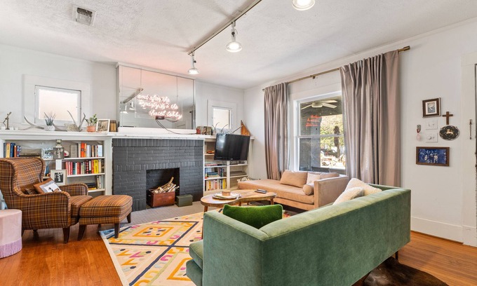 Fort Worth Cultural District House | Unique Space In the Heart of Culture District!